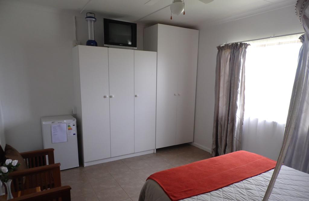 Hotel The Hexagon Wildlife Conservation Uitenhage Habitación foto